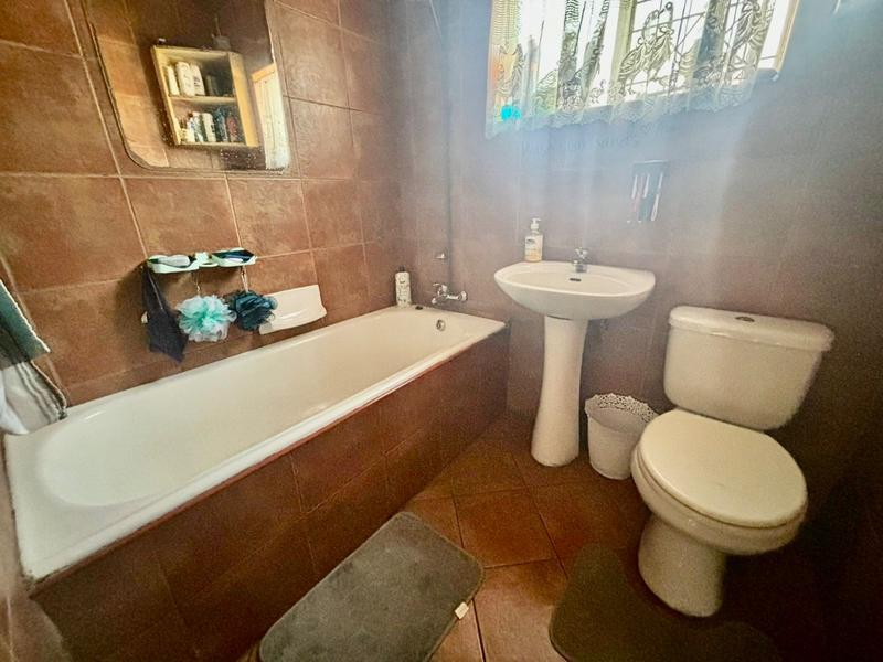 2 Bedroom Property for Sale in Vanderbijlpark CW 5 Gauteng