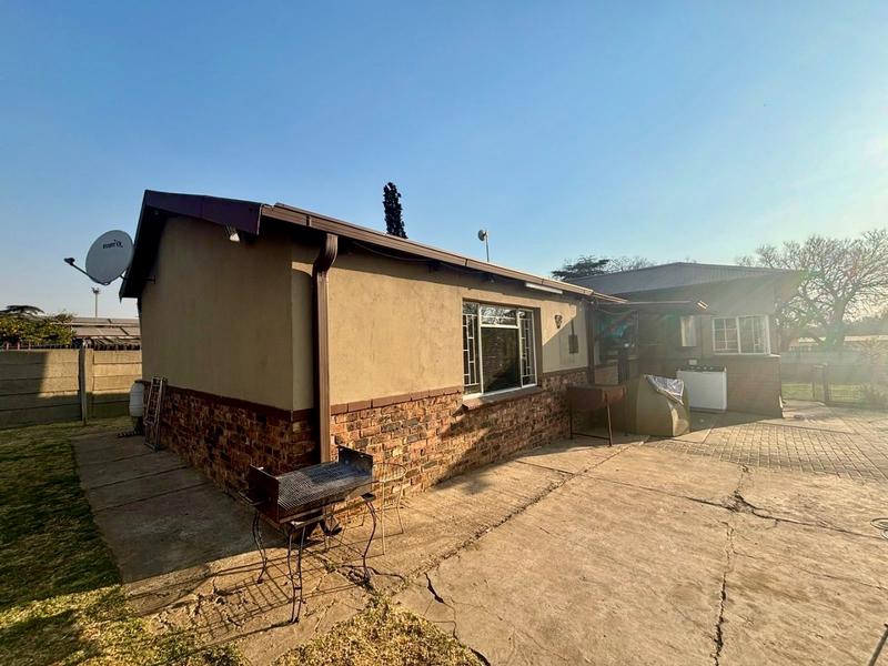 2 Bedroom Property for Sale in Vanderbijlpark CW 5 Gauteng