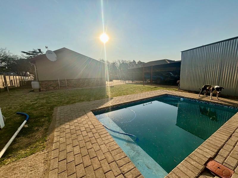 2 Bedroom Property for Sale in Vanderbijlpark CW 5 Gauteng