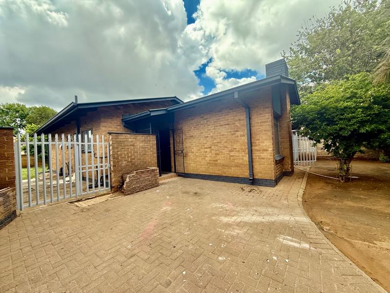 3 Bedroom Property for Sale in Vanderbijlpark CW 5 Gauteng