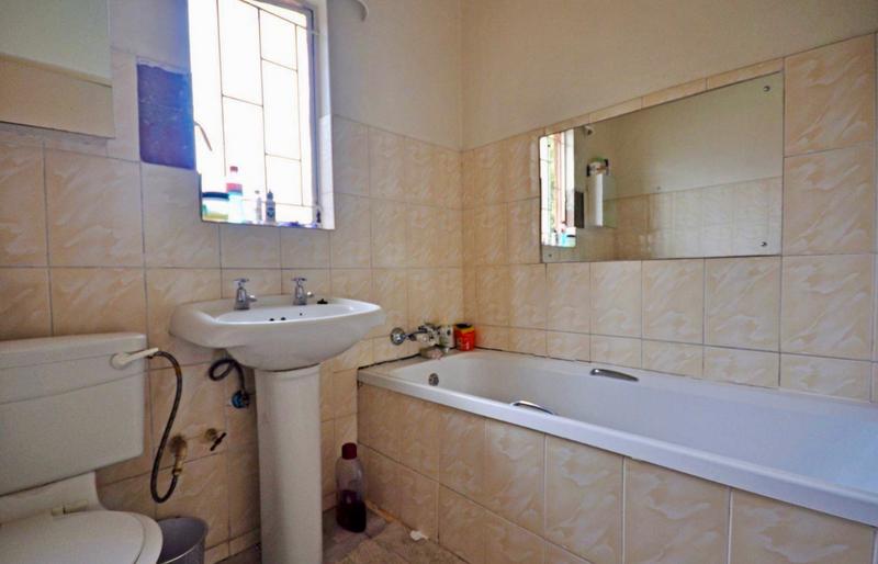 3 Bedroom Property for Sale in Vanderbijlpark CW 5 Gauteng