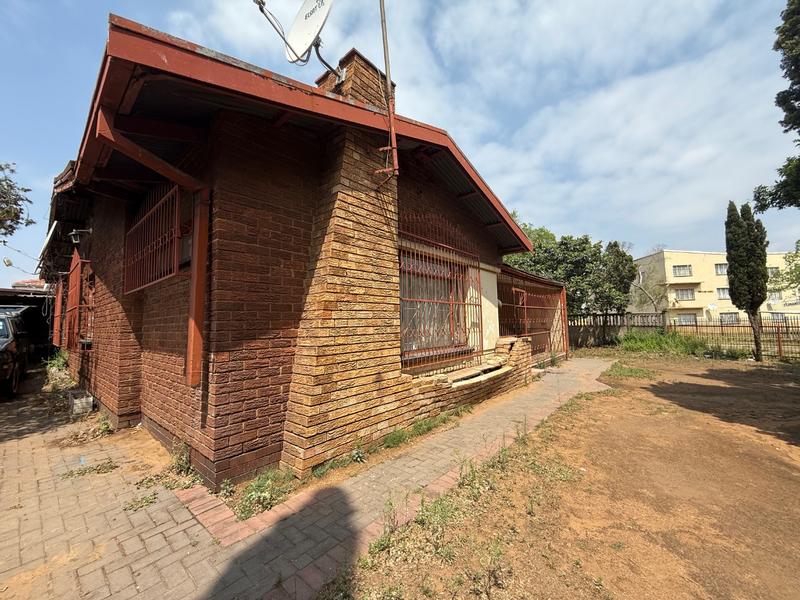 5 Bedroom Property for Sale in Vanderbijlpark CW 5 Gauteng