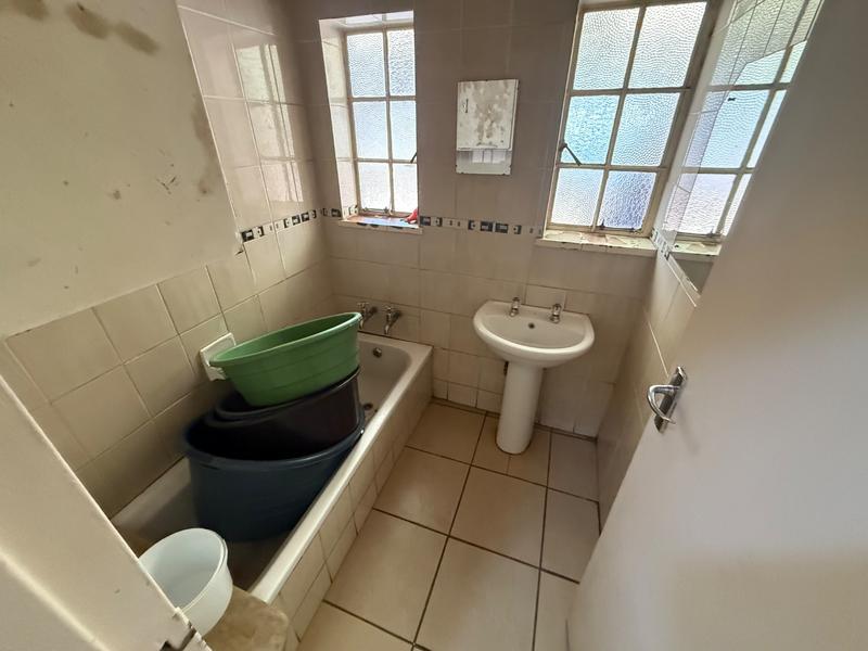 5 Bedroom Property for Sale in Vanderbijlpark CW 5 Gauteng