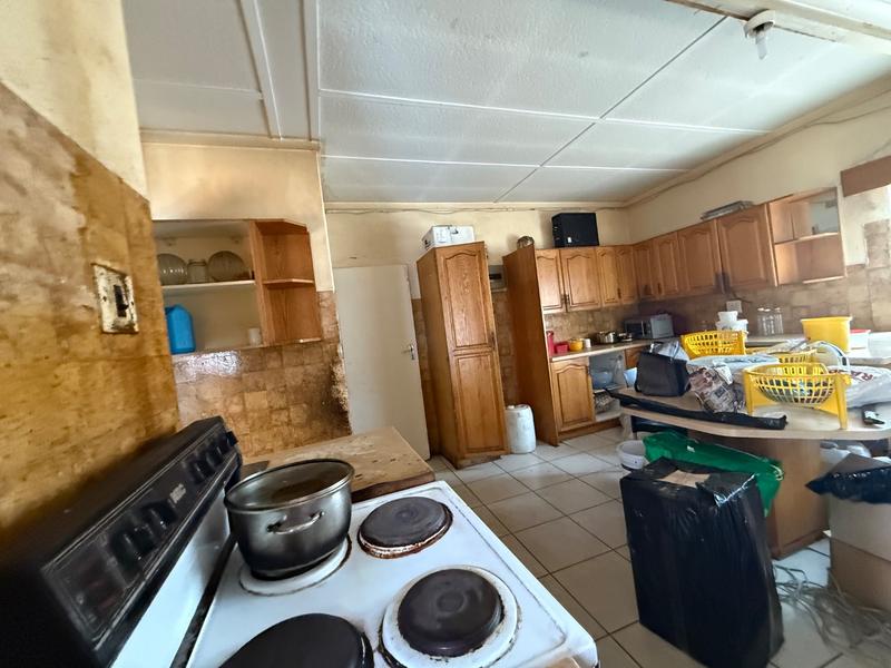 5 Bedroom Property for Sale in Vanderbijlpark CW 5 Gauteng
