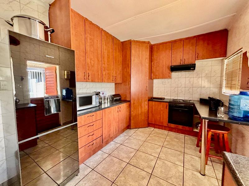 2 Bedroom Property for Sale in Vanderbijlpark Cw 6 Gauteng