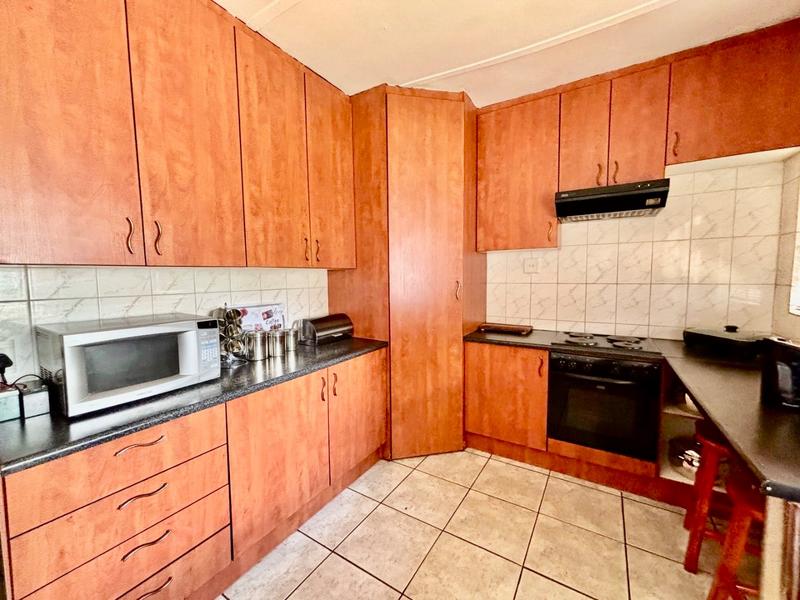 2 Bedroom Property for Sale in Vanderbijlpark Cw 6 Gauteng