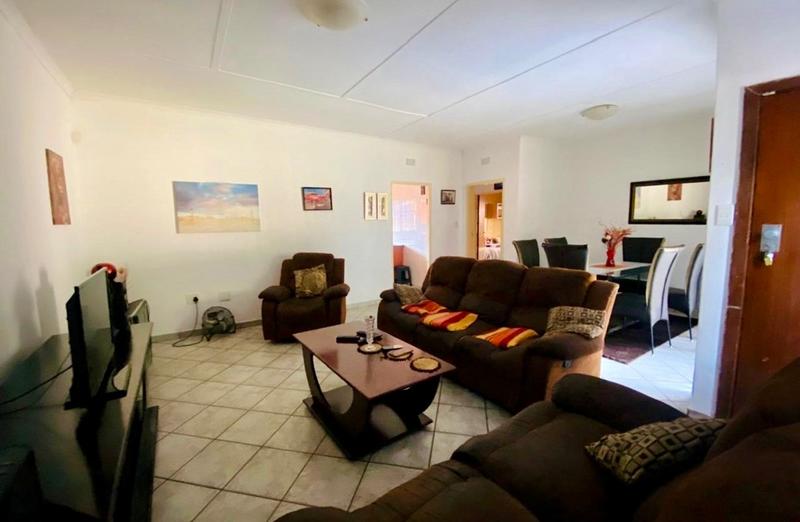 2 Bedroom Property for Sale in Vanderbijlpark Cw 6 Gauteng