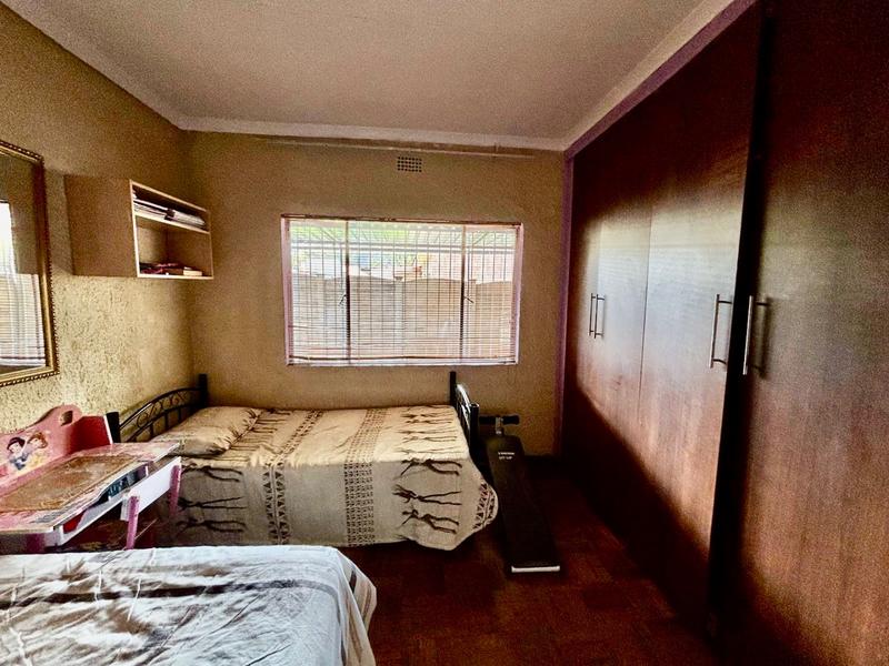 2 Bedroom Property for Sale in Vanderbijlpark Cw 6 Gauteng