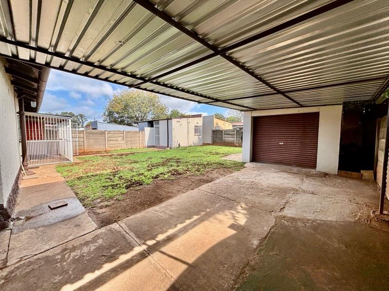 2 Bedroom Property for Sale in Vanderbijlpark Cw 6 Gauteng
