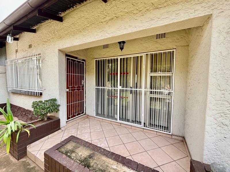 2 Bedroom Property for Sale in Vanderbijlpark Cw 6 Gauteng