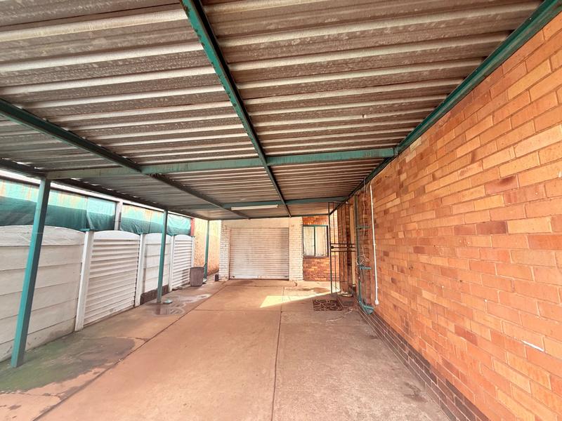 2 Bedroom Property for Sale in Vanderbijlpark Cw 6 Gauteng