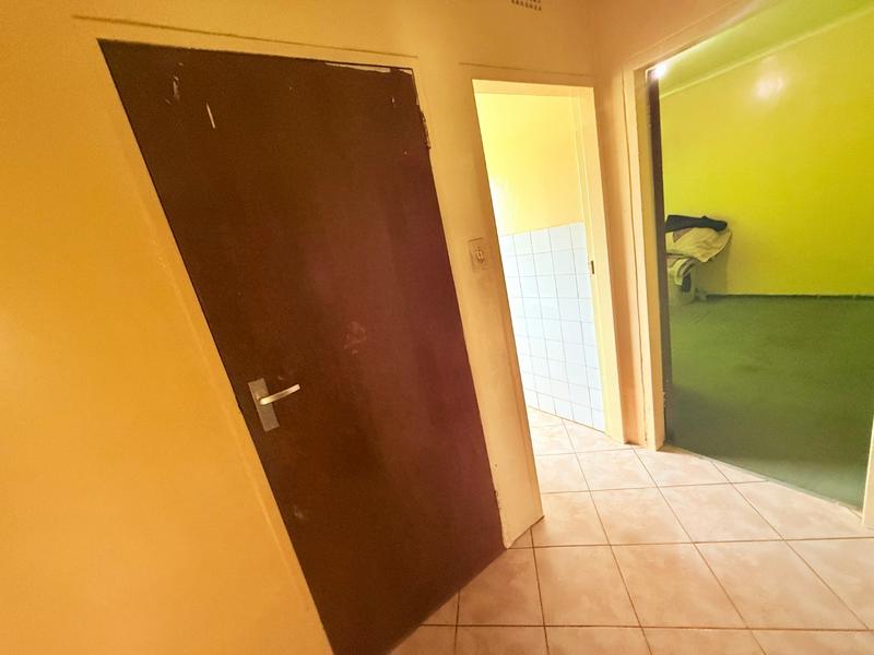 2 Bedroom Property for Sale in Vanderbijlpark Cw 6 Gauteng