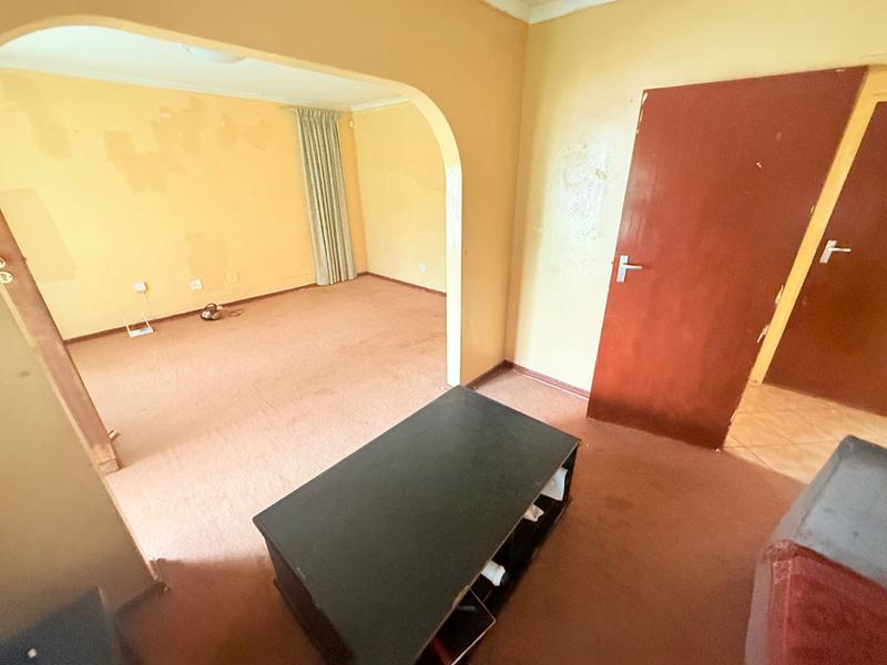2 Bedroom Property for Sale in Vanderbijlpark Cw 6 Gauteng