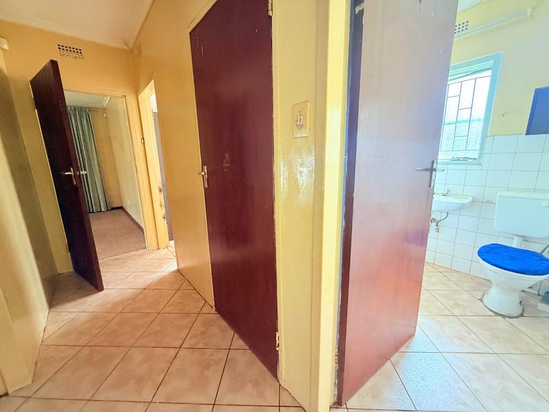 2 Bedroom Property for Sale in Vanderbijlpark Cw 6 Gauteng