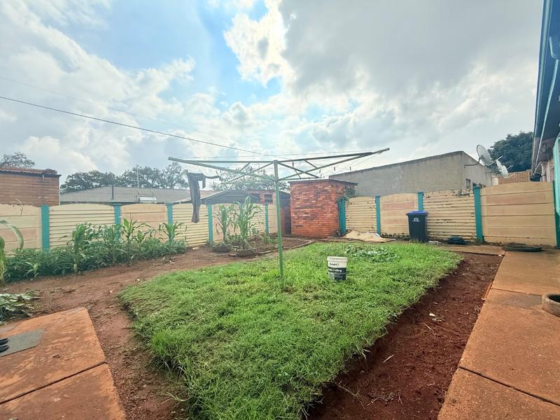 2 Bedroom Property for Sale in Vanderbijlpark Cw 6 Gauteng
