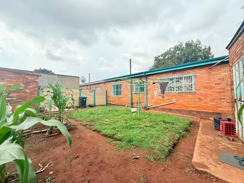 2 Bedroom Property for Sale in Vanderbijlpark Cw 6 Gauteng