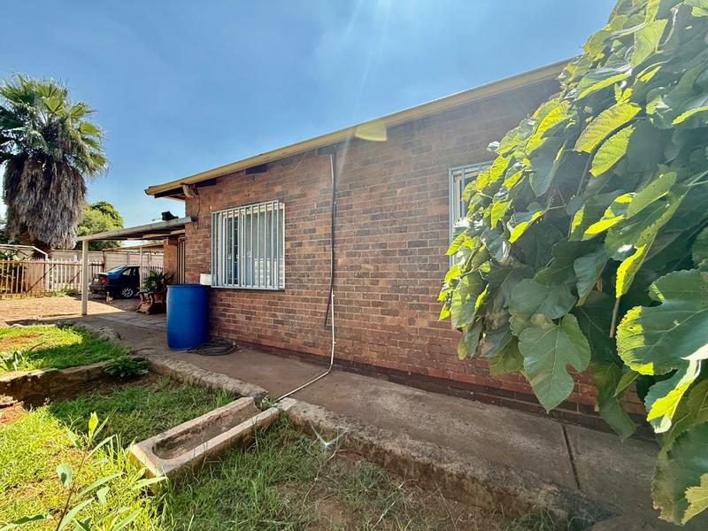 3 Bedroom Property for Sale in Vanderbijlpark Cw 6 Gauteng