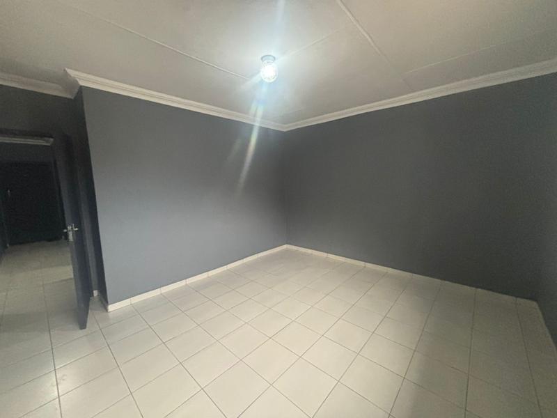 8 Bedroom Property for Sale in Vanderbijlpark Cw 6 Gauteng