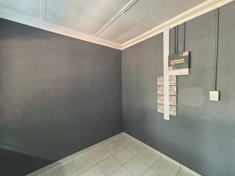 8 Bedroom Property for Sale in Vanderbijlpark Cw 6 Gauteng