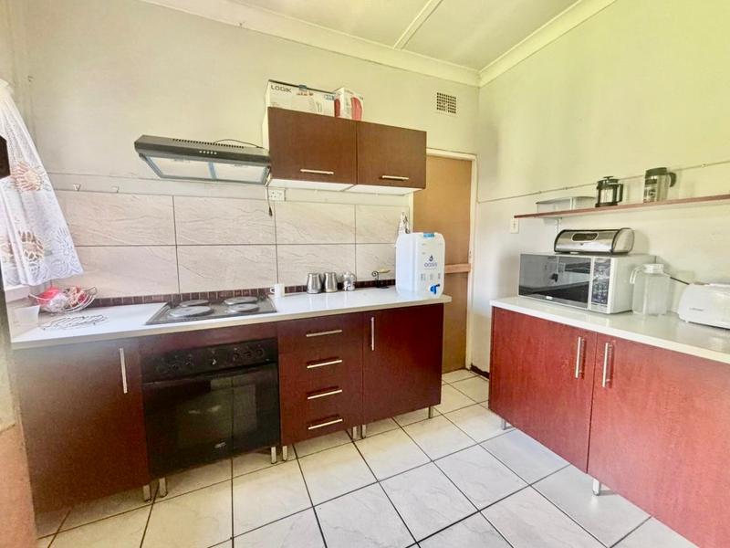 4 Bedroom Property for Sale in Vanderbijlpark Cw 6 Gauteng