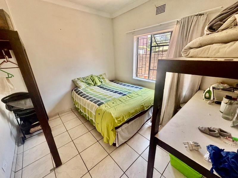 4 Bedroom Property for Sale in Vanderbijlpark Cw 6 Gauteng