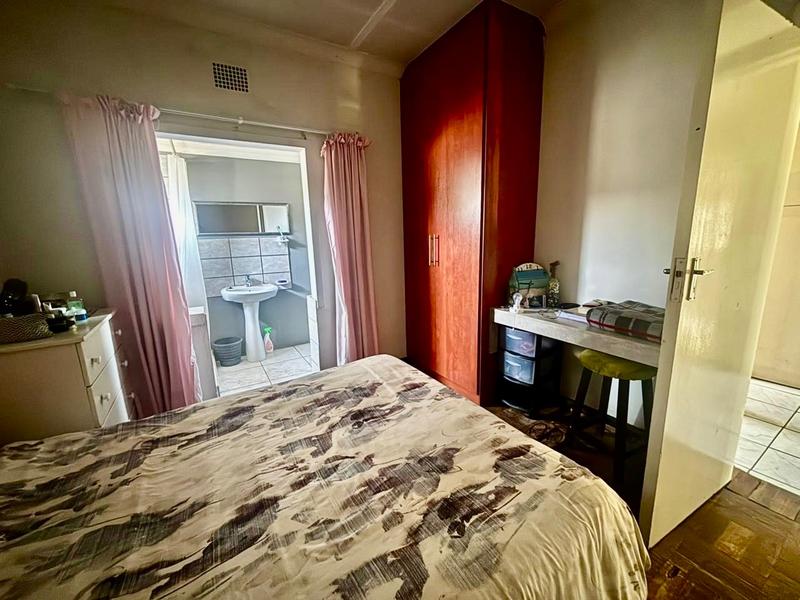 4 Bedroom Property for Sale in Vanderbijlpark Cw 6 Gauteng