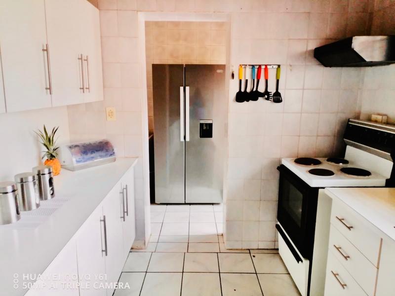 4 Bedroom Property for Sale in Vanderbijlpark Cw 6 Gauteng