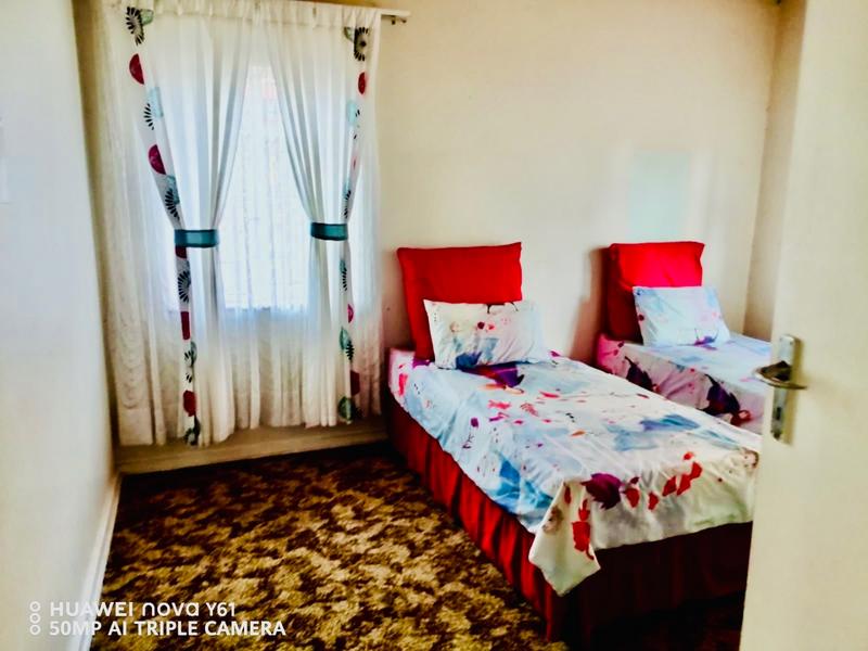 4 Bedroom Property for Sale in Vanderbijlpark Cw 6 Gauteng