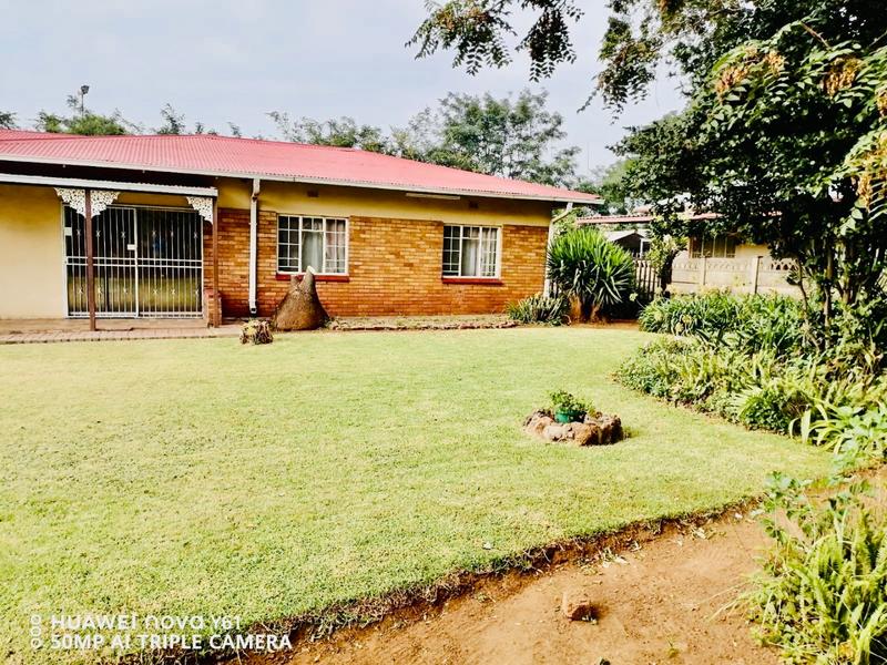 4 Bedroom Property for Sale in Vanderbijlpark Cw 6 Gauteng