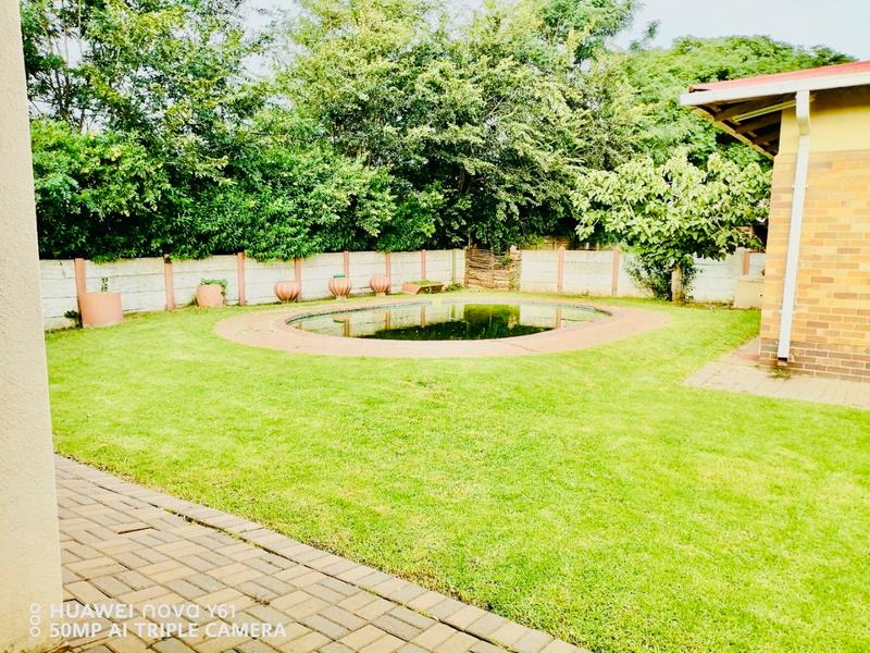 4 Bedroom Property for Sale in Vanderbijlpark Cw 6 Gauteng