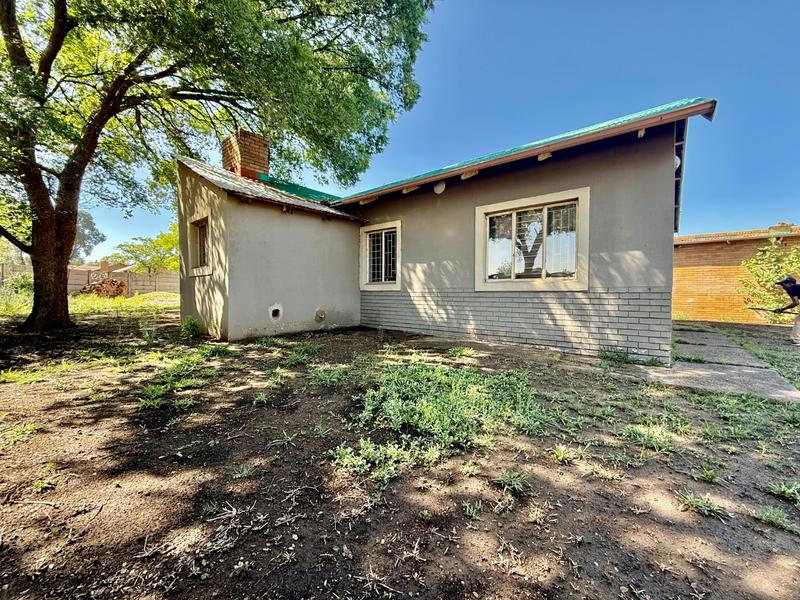 5 Bedroom Property for Sale in Vanderbijlpark Cw 6 Gauteng