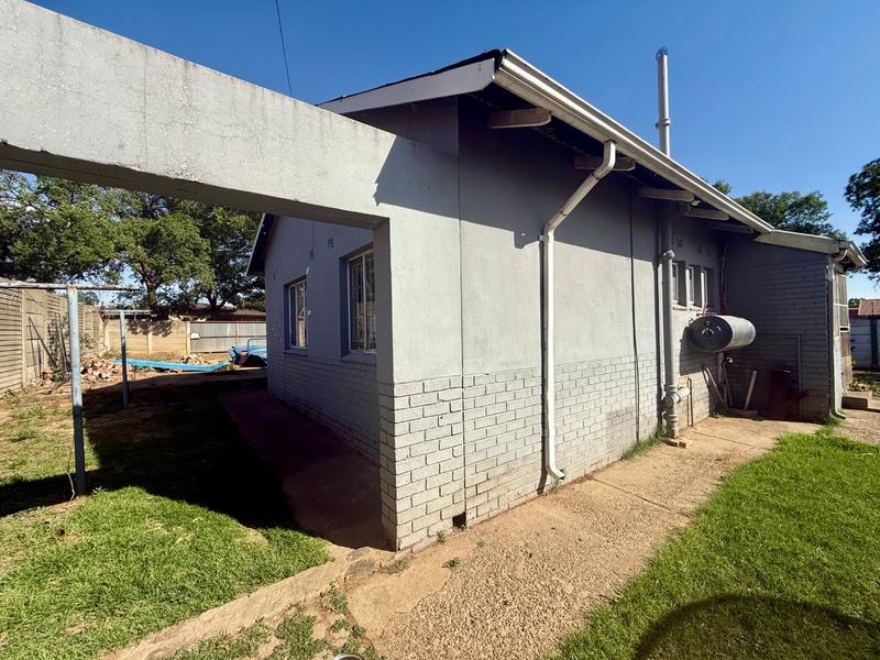 3 Bedroom Property for Sale in Vanderbijlpark Cw 6 Gauteng