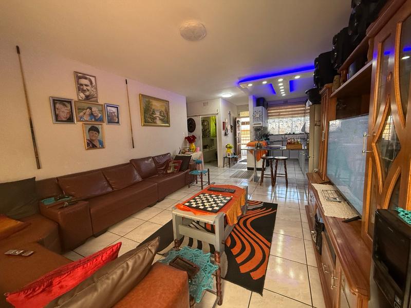 2 Bedroom Property for Sale in Vanderbijlpark Cw 6 Gauteng