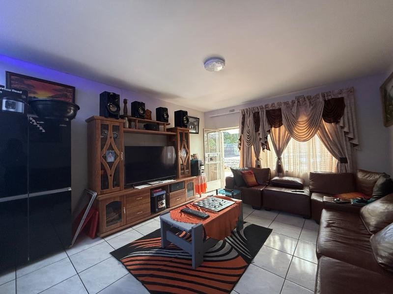 2 Bedroom Property for Sale in Vanderbijlpark Cw 6 Gauteng