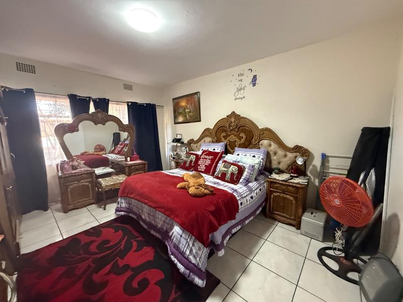 2 Bedroom Property for Sale in Vanderbijlpark Cw 6 Gauteng