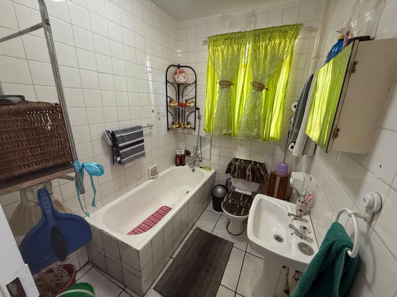 2 Bedroom Property for Sale in Vanderbijlpark Cw 6 Gauteng