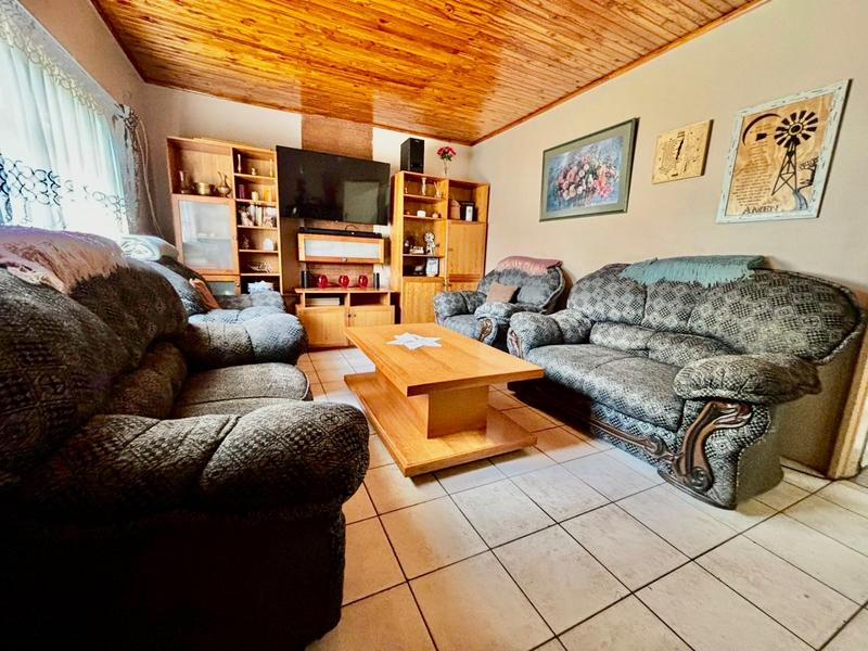 3 Bedroom Property for Sale in Vanderbijlpark Cw 6 Gauteng