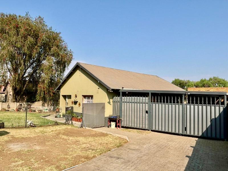 3 Bedroom Property for Sale in Vanderbijlpark Cw 6 Gauteng