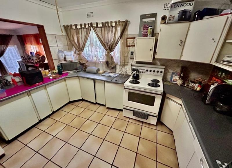 3 Bedroom Property for Sale in Vanderbijlpark Cw 6 Gauteng