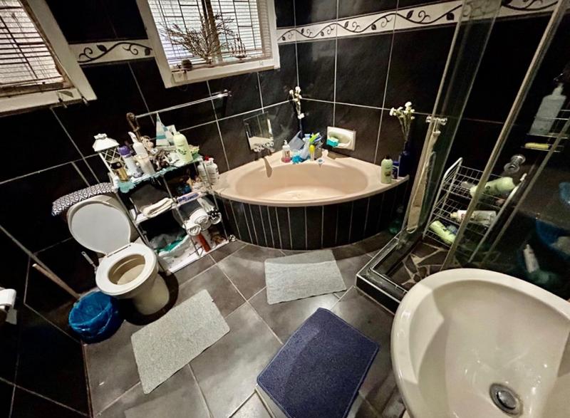 3 Bedroom Property for Sale in Vanderbijlpark Cw 6 Gauteng