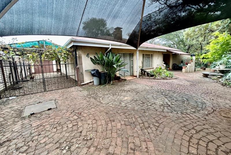 3 Bedroom Property for Sale in Vanderbijlpark Cw 6 Gauteng