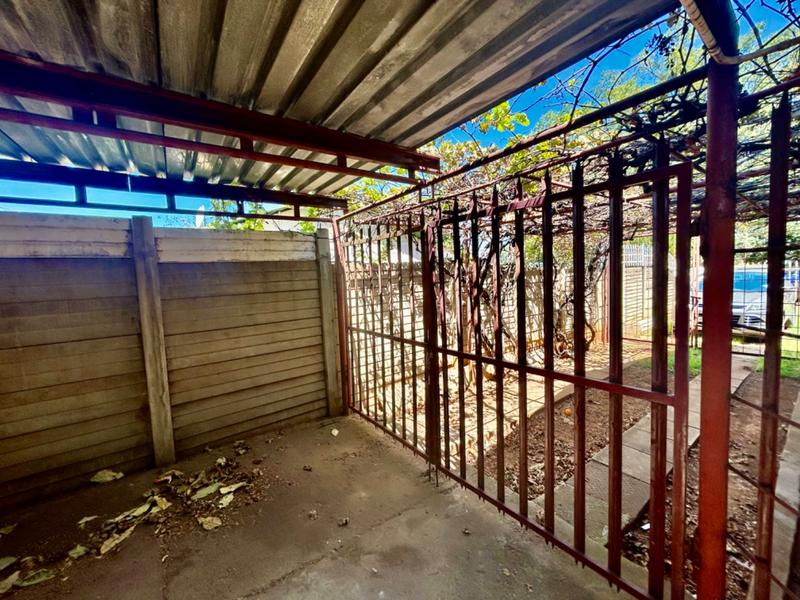 2 Bedroom Property for Sale in Vanderbijlpark Cw 6 Gauteng