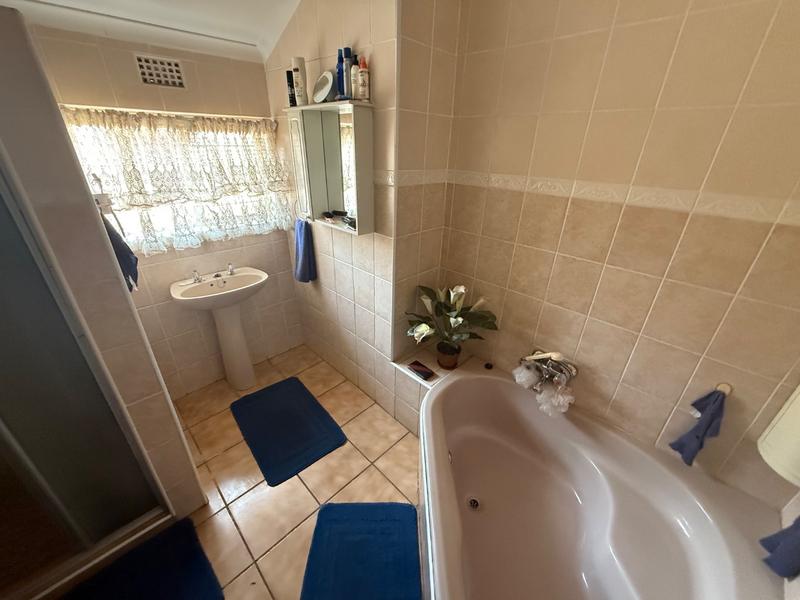 3 Bedroom Property for Sale in Vanderbijlpark Cw 6 Gauteng
