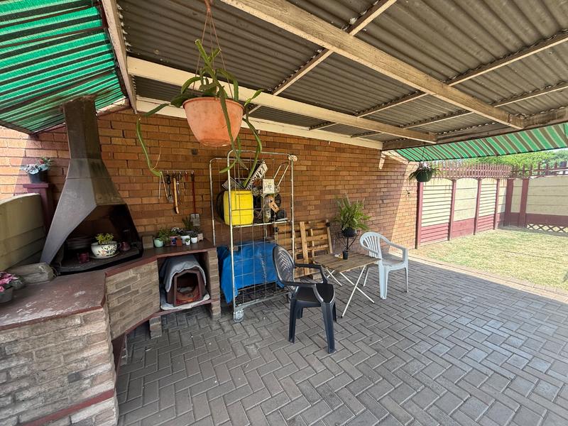 3 Bedroom Property for Sale in Vanderbijlpark Cw 6 Gauteng
