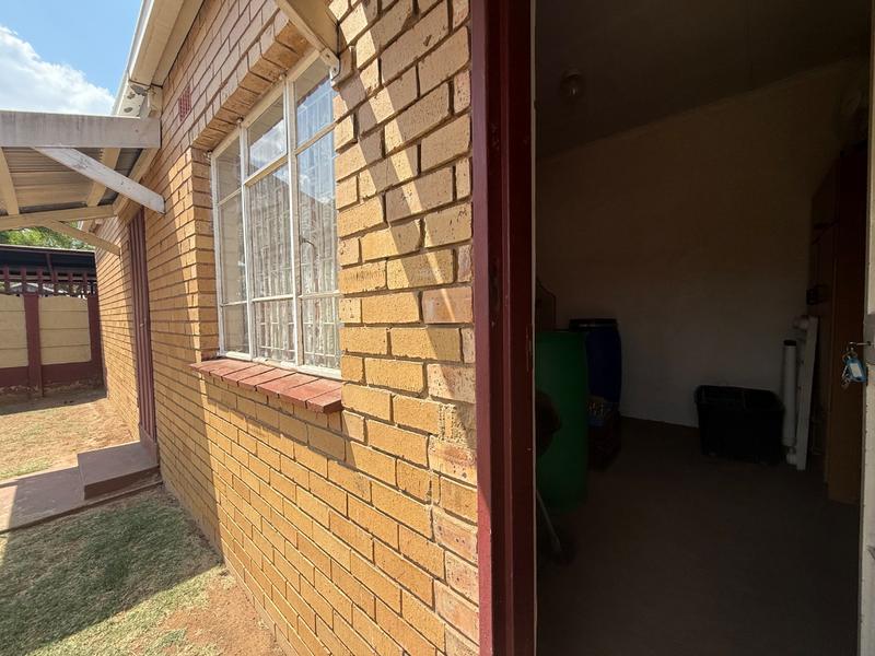 3 Bedroom Property for Sale in Vanderbijlpark Cw 6 Gauteng