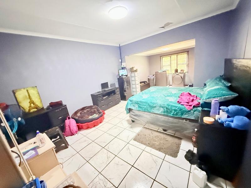 4 Bedroom Property for Sale in Vanderbijlpark Cw 6 Gauteng