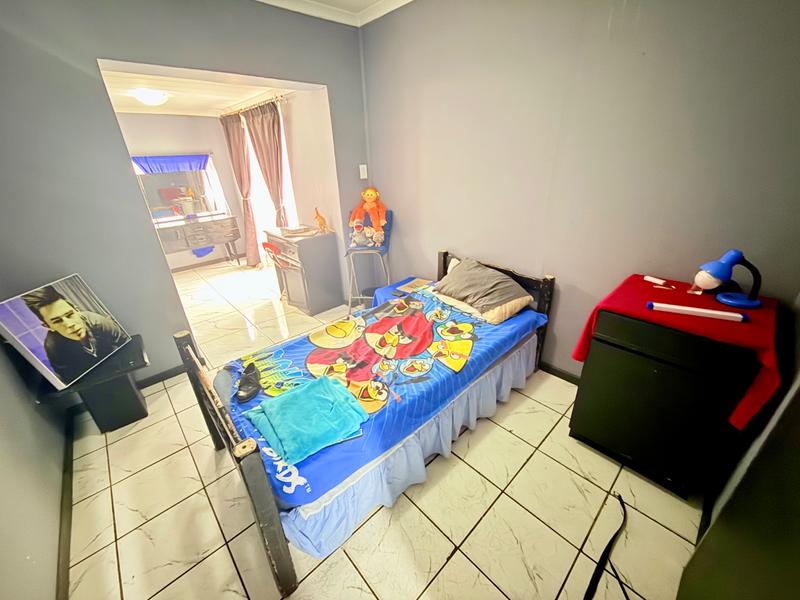 4 Bedroom Property for Sale in Vanderbijlpark Cw 6 Gauteng
