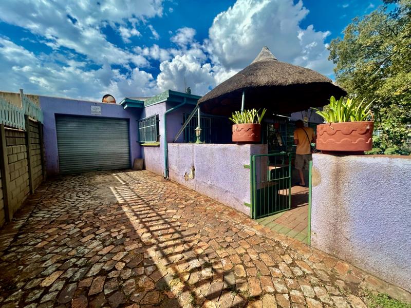 4 Bedroom Property for Sale in Vanderbijlpark Cw 6 Gauteng