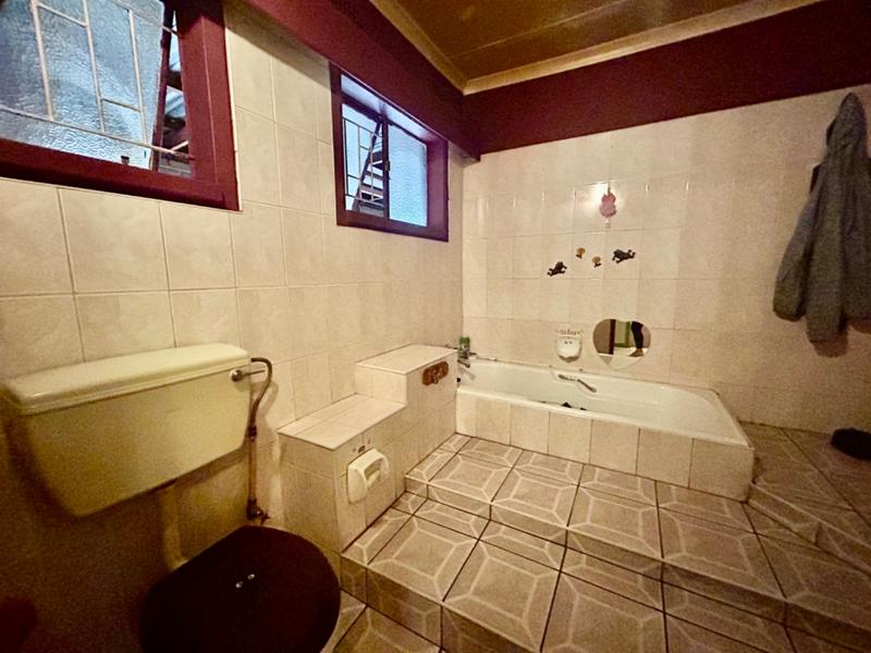 4 Bedroom Property for Sale in Vanderbijlpark Cw 6 Gauteng