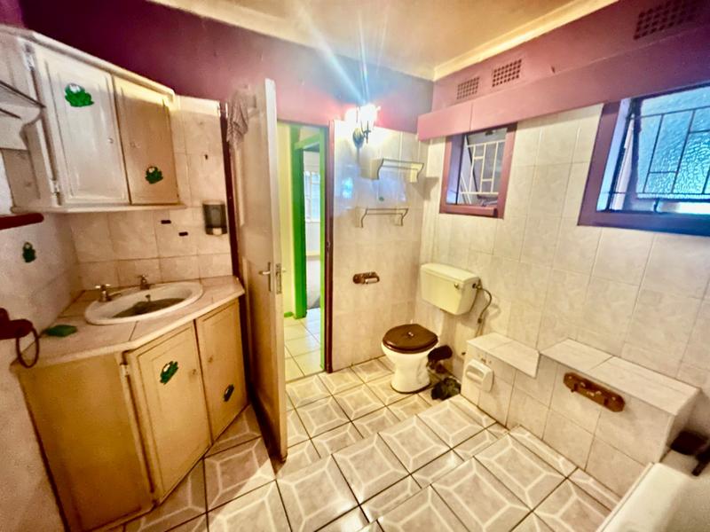 4 Bedroom Property for Sale in Vanderbijlpark Cw 6 Gauteng
